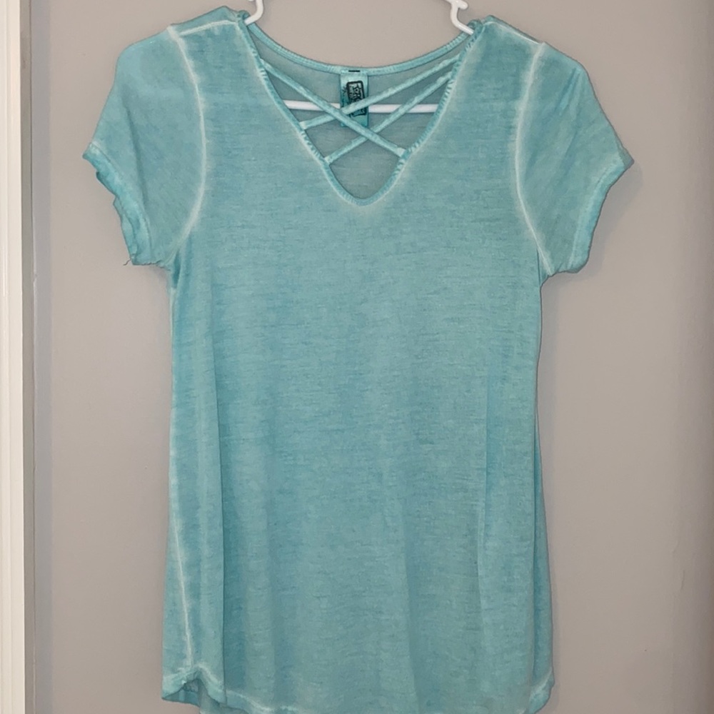 Cute top, juniors sizing, lightly worn